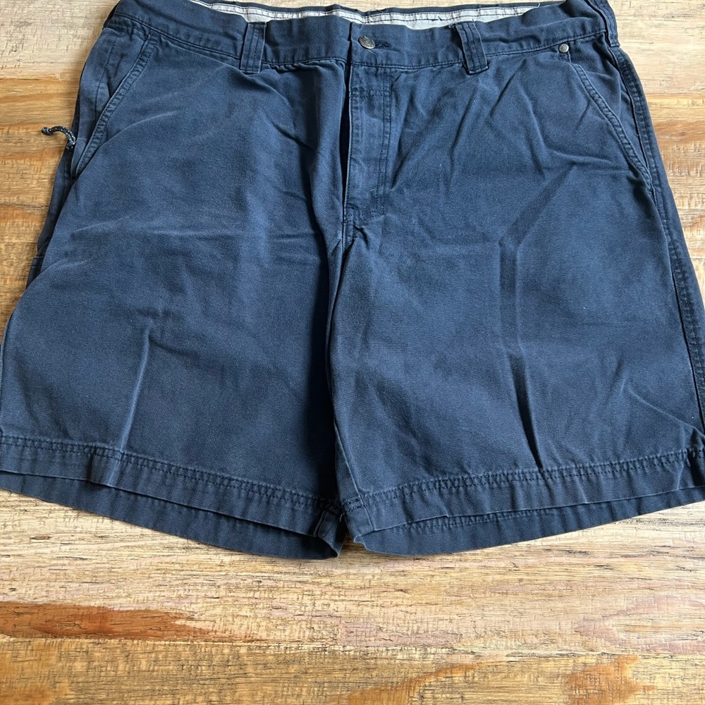 Columbia shorts, 38W